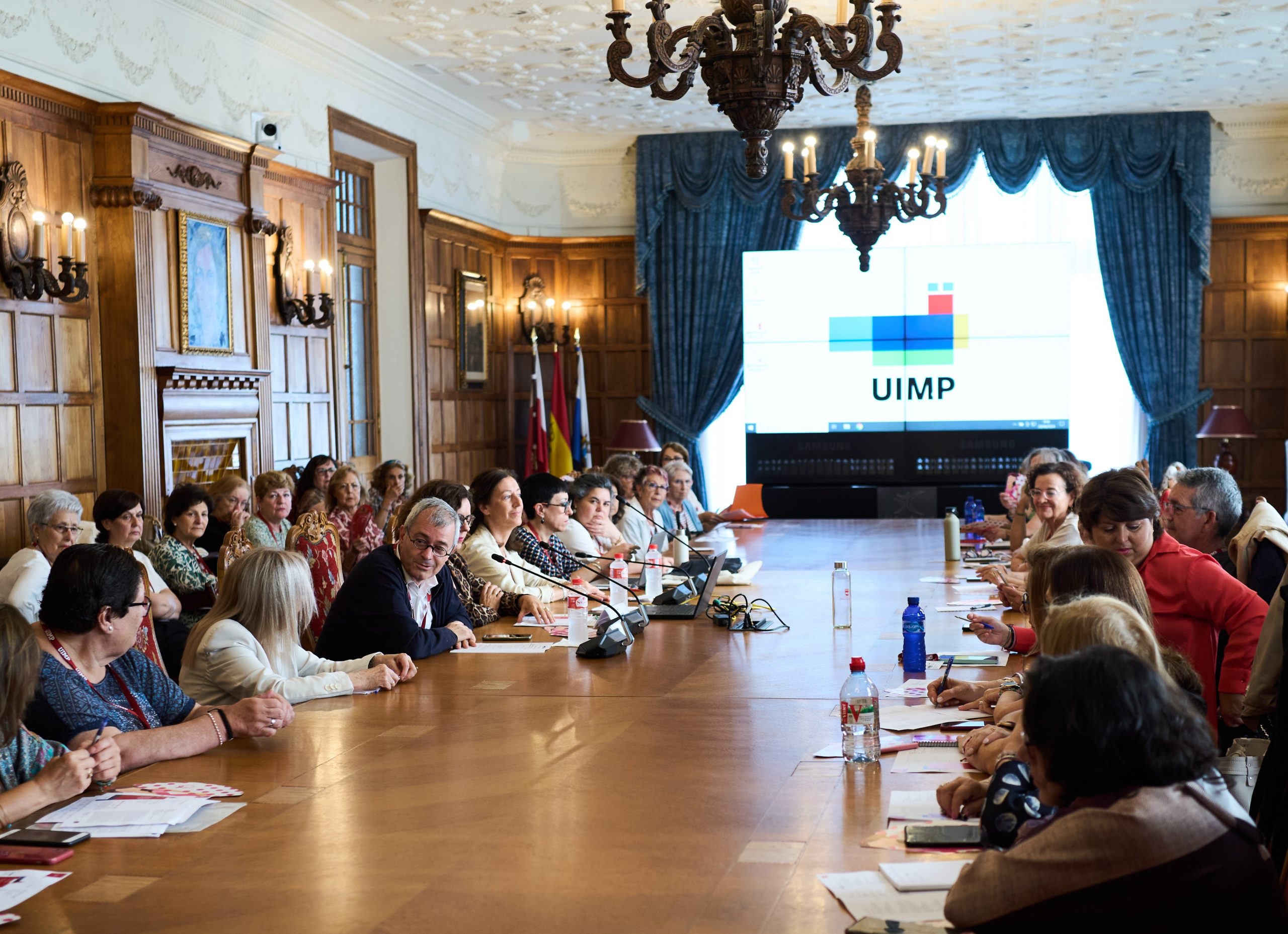 XIII Encuentro de FECMA. Las expectativas del futuro tecnológico y las terapias avanzadas en el cáncer de mama en todas sus fases