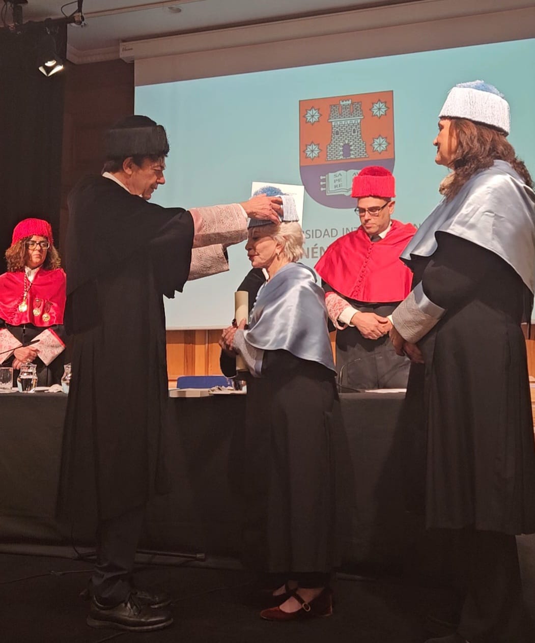 Acto de investidura de la escritora Isabel Allende como doctora honoris causa por la Universidad Internacional Menéndez Pelayo